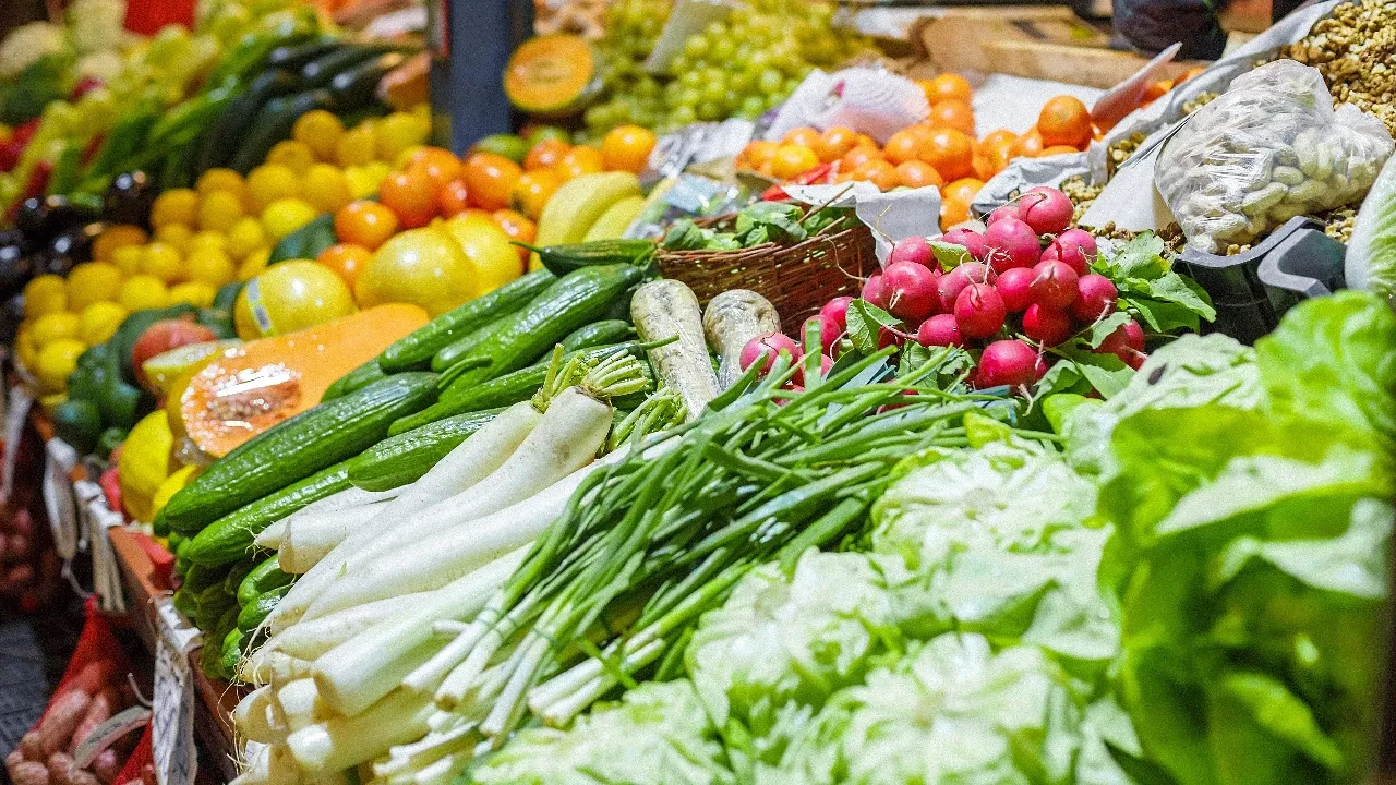 Ürün aynı fiyat farklı! Semt pazarında uçurum büyüdükçe büyüdü