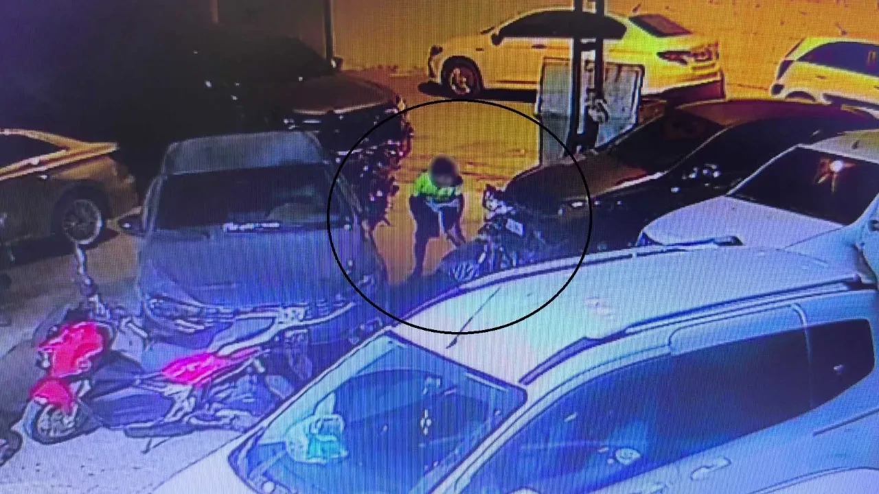 Yaşı küçük suçu büyük: Hatay’da motosiklet hırsızı kameraya yakalandı