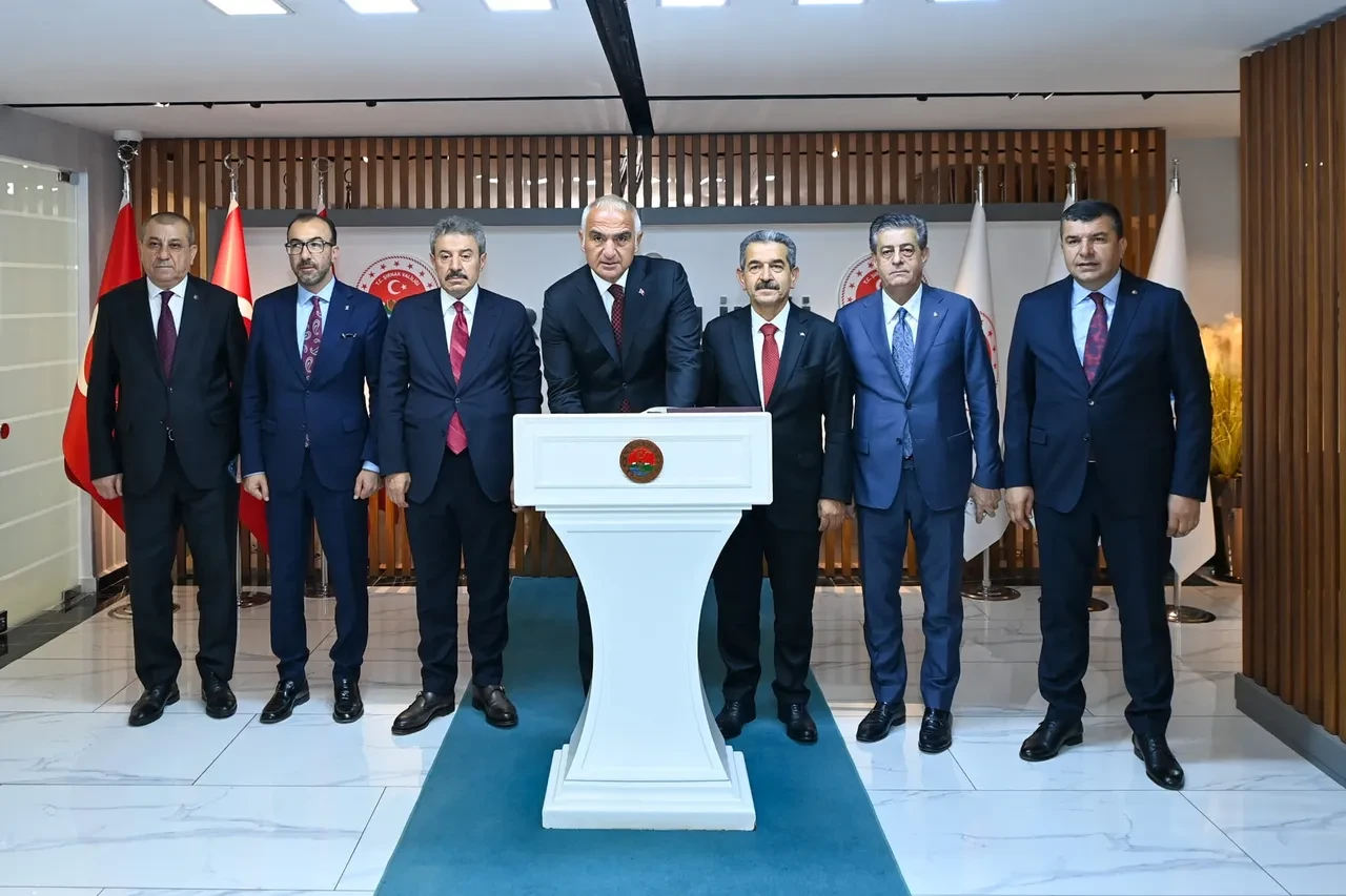 Bakan Ersoy Şırnak’ta! Valiliği ziyaret etti