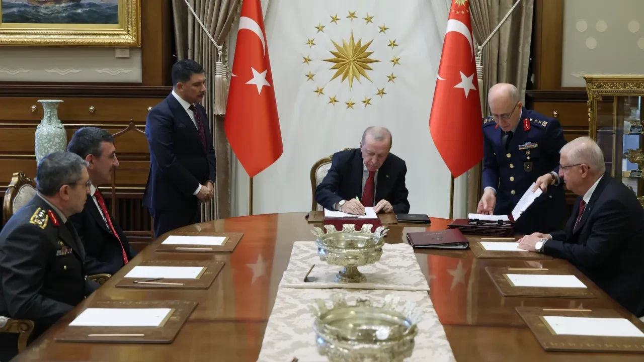 Emekliye sevk edilen generaller ve amiraller! 2026 YAŞ kararları açıklandı