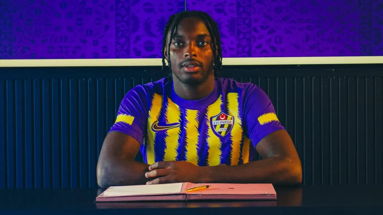 Eyüpspor'a Nijeryalı golcü! İstanbul ekibi, Ahmed Abdullahi'yi kadrosuna kattı