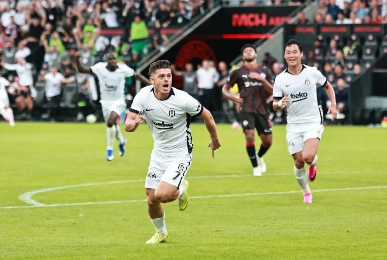 Hradec Kralove Beşiktaş muhtemel 11! Trossard Kralove maçında oynayacak mı?