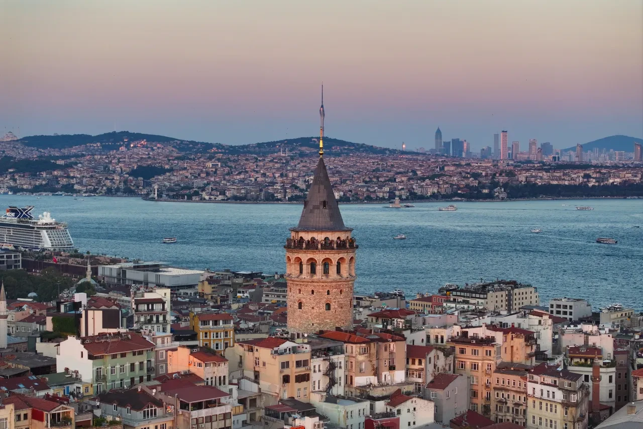 İstanbul'da kavurucu sıcak: Nem nefes aldırmadı