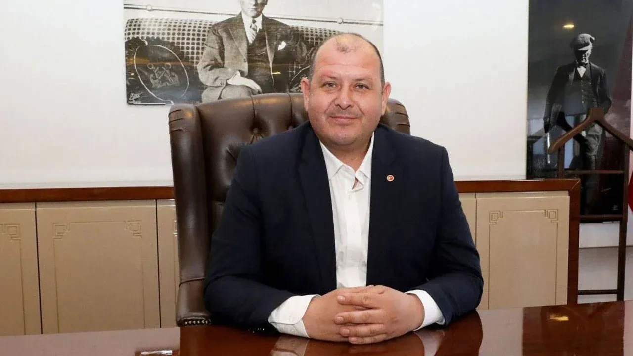 Menderes Belediyesi'ne operasyon! Belediye Başkanı İlkay Çiçek gözaltında