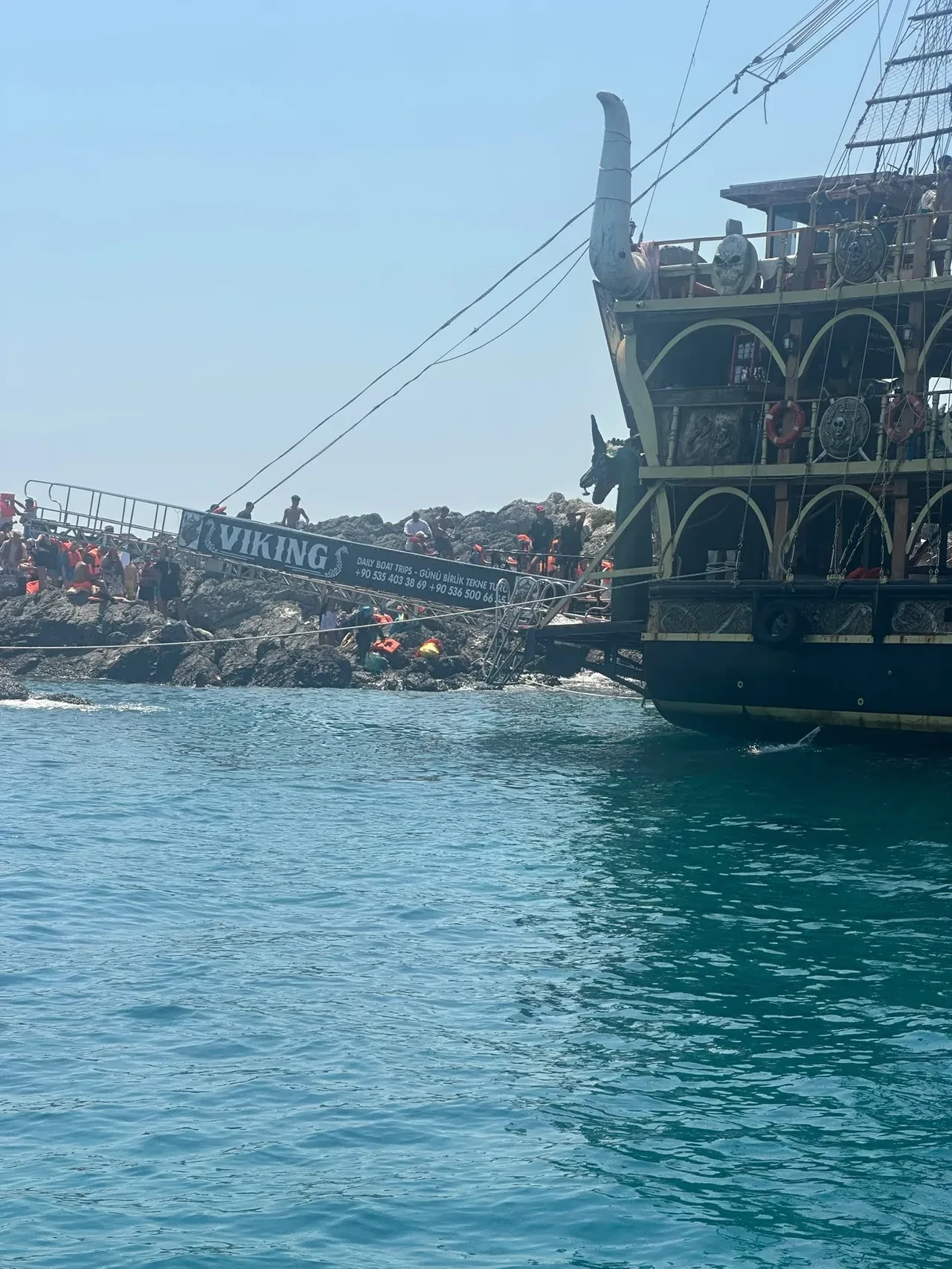 Ölüdeniz'de korku dolu anlar! Tatil turu kabusa döndü, bir anda su almaya başladı