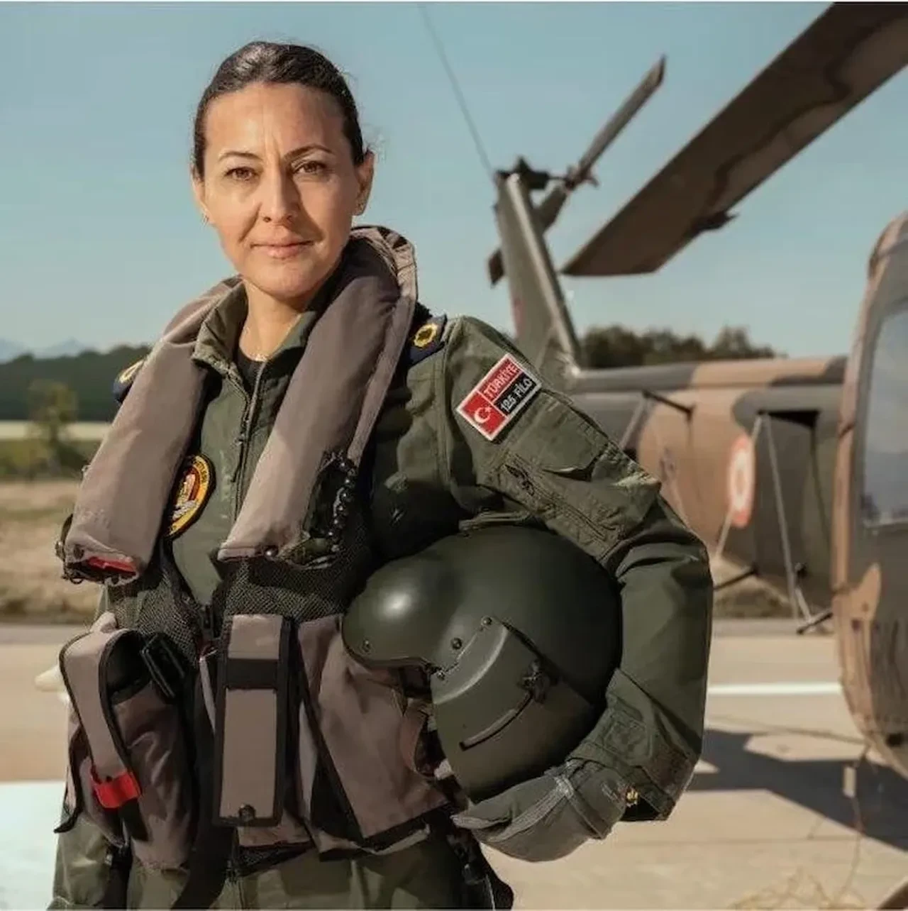  Özlem Karapınar kimdir, kaç yaşında, hangi görevlerde bulundu? Hava Kuvvetleri'nin ilk kadını paşası kim? 