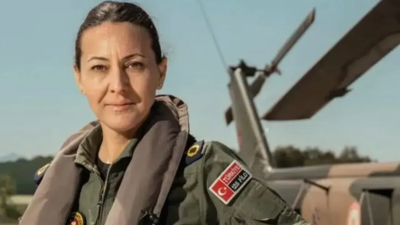 Özlem Karapınar Türk Hava Kuvvetleri'nin ilk kadın paşası oldu! TSK tarihine geçen terfi