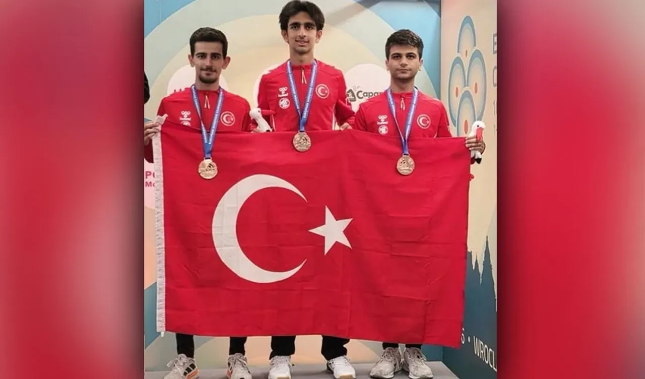 Polonya'dan bronz madalyayla döndü! Milli atıcıdan Avrupa üçüncülüğü