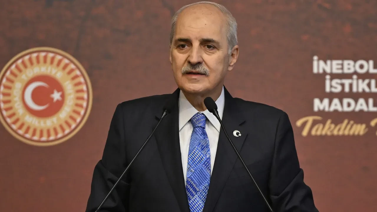 TBMM Başkanı Numan Kurtulmuş çerçeve yasa için imza attı