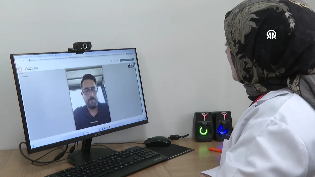 Uzaktan muayene sisteminde bölümler çoğaldı! Hastaneye gitmeye gerek kalmadı