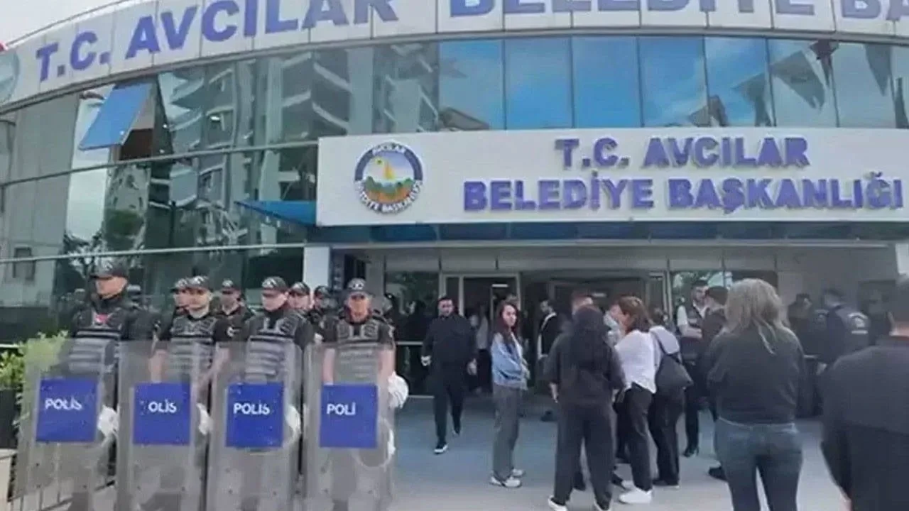 Avcılar Belediyesi’ne operasyon! İhaleye fesat karıştırma soruşturmasında 12 kişi gözaltında