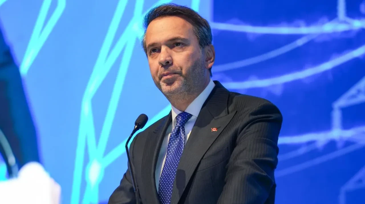 Bakan Bayraktar'dan doğal gaz müjdesi: "Yıl sonunda 8 milyon haneye çıkacak"