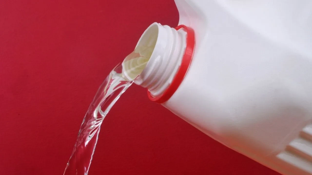 Bulaşık makinesine neden çamaşır suyu eklenmez? Duyunca çok şaşıracaksınız
