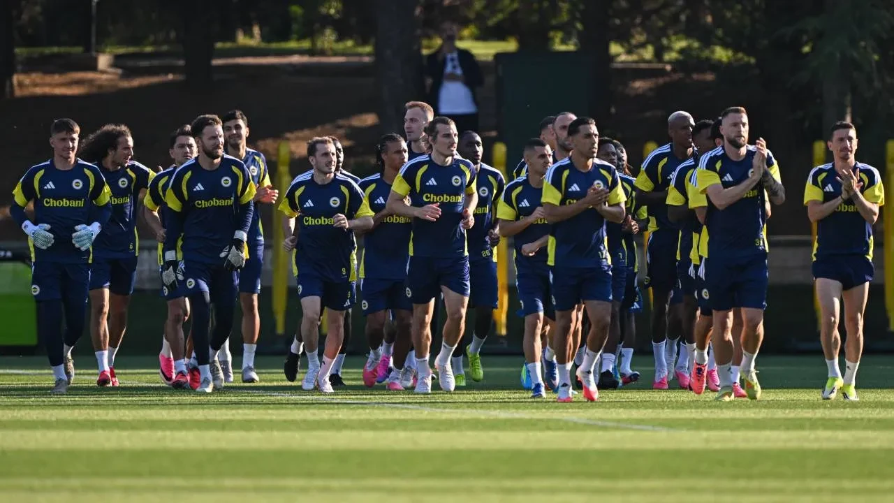 CANLI MAÇ ANLATIMI | Fenerbahçe Sturm Graz Şampiyonlar Ligi 3. eleme turu
