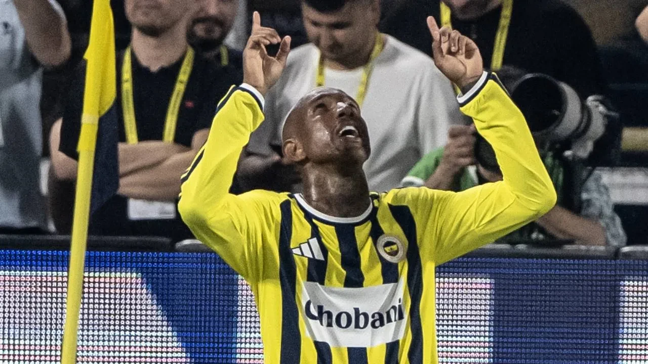 Fenerbahçe tur kapısını araladı! Sarı-lacivertliler, Sturm Graz'ı 2-0 yendi