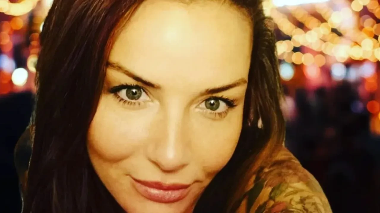 Daha 17 oyuncu kadrosuna Ebru Emre ve Boğaçhan Kutal katıldı! Daha 17’ye Emir Sarıhan ailesiyle geliyor