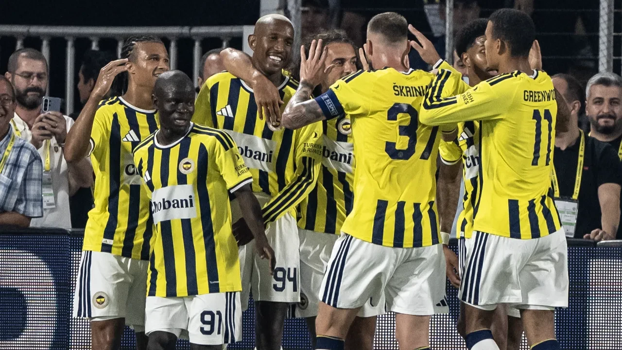 Fenerbahçe tur kapısını araladı! Sarı-lacivertliler, Sturm Graz'ı 2-0 yendi