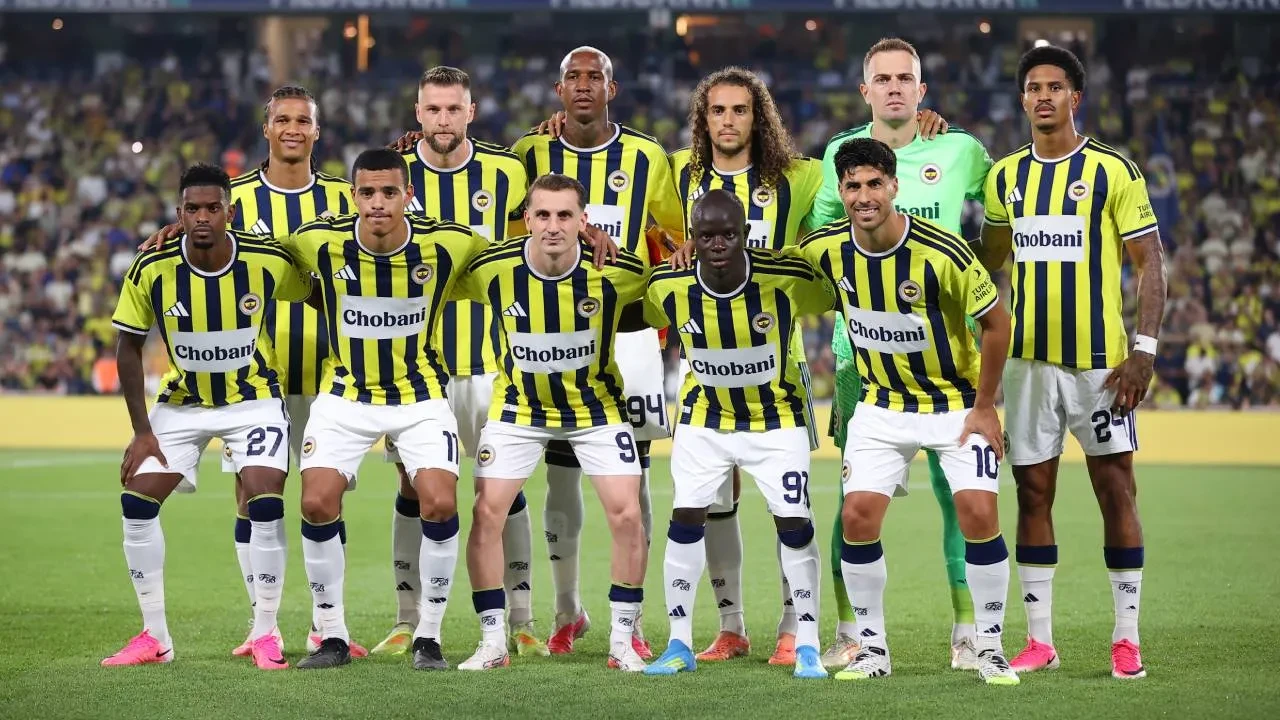 Fenerbahçe tur kapısını araladı! Sarı-lacivertliler, Sturm Graz'ı 2-0 yendi