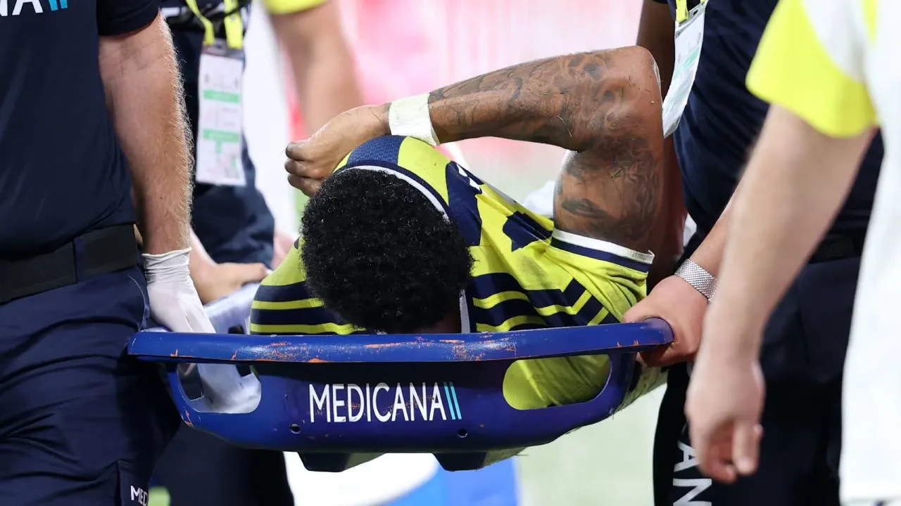Fenerbahçe tur kapısını araladı! Sarı-lacivertliler, Sturm Graz'ı 2-0 yendi