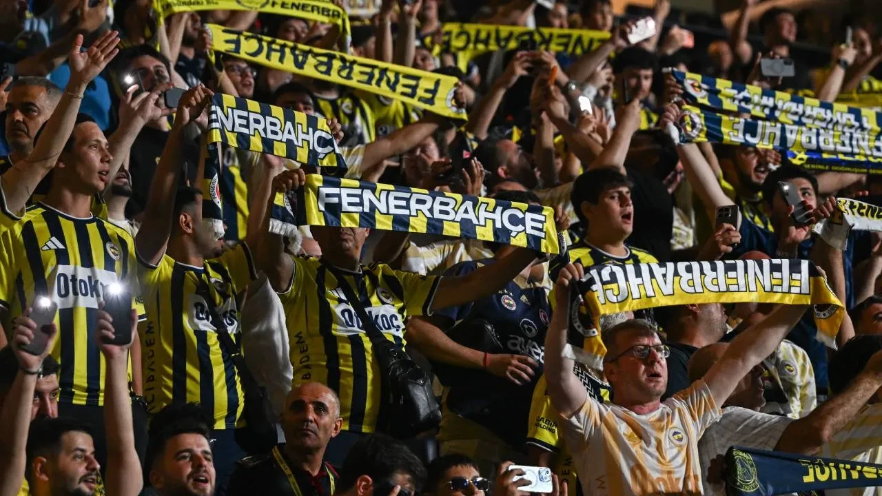 Fenerbahçe tur kapısını araladı! Sarı-lacivertliler, Sturm Graz'ı 2-0 yendi