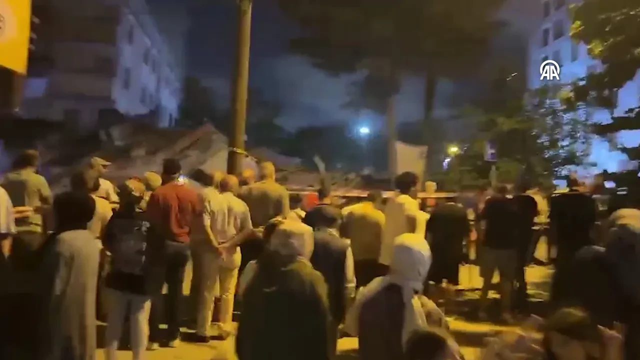 İstanbul Bahçelievler'de 6 katlı bina çöktü! Felaketi 1 gün önce alınan karar önledi