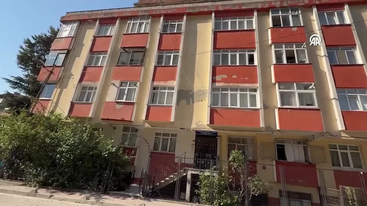İstanbul Bahçelievler'de 6 katlı bina çöktü! Felaketi 1 gün önce alınan karar önledi