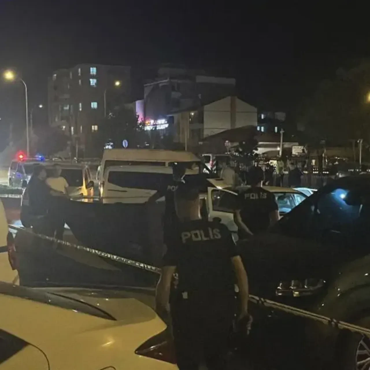 Niğde'de otomobilde bir kadın ölü bulundu yanındaki kişi yaralı halde hastaneye kaldırıldı 