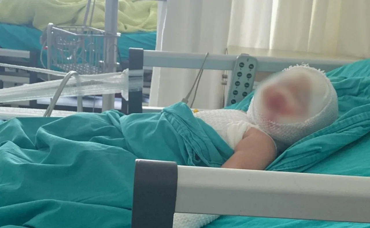 9 aylık bebek misafirlikte dehşeti yaşadı! Domates konservesi patladı, vücudu yandı