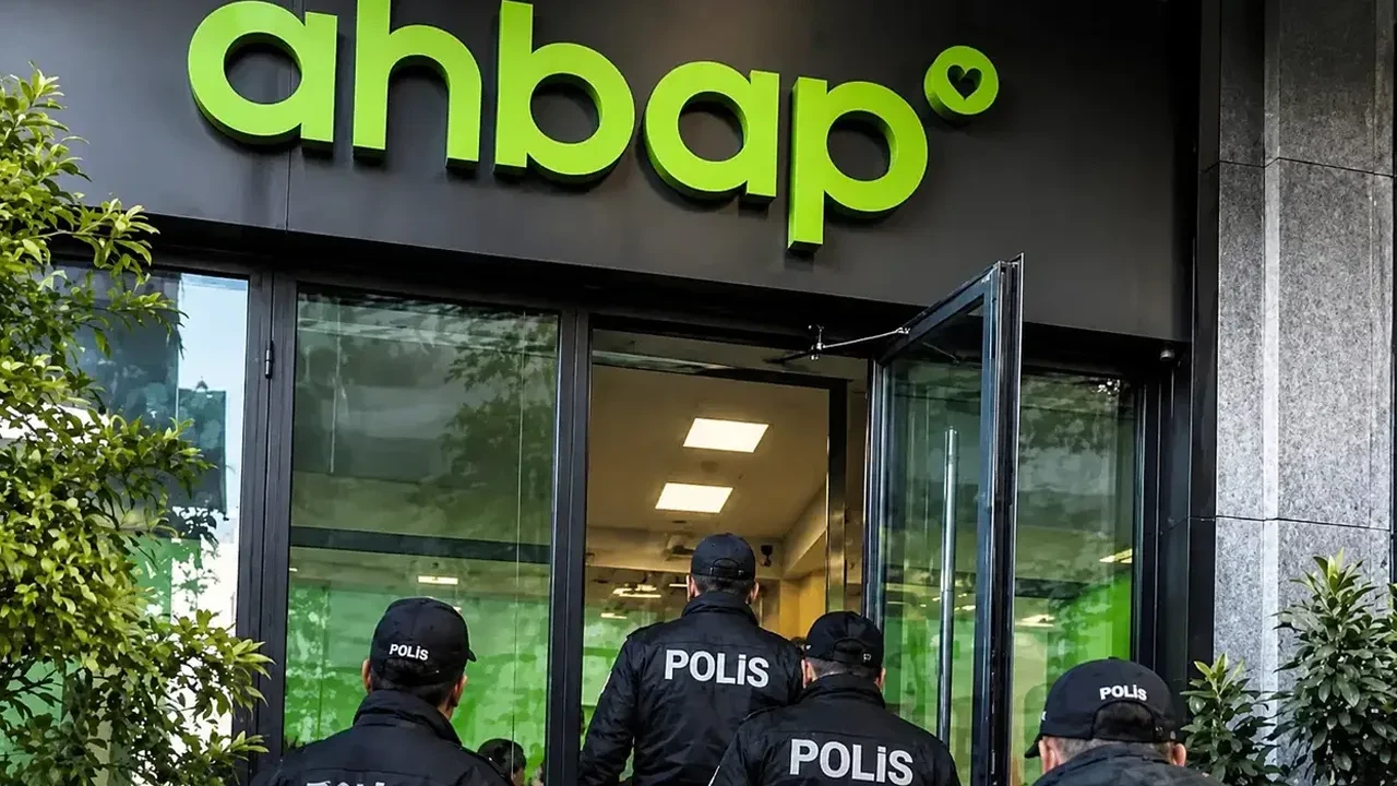 Ahbap'a bağış yapan ünlü isimler açıklandı! Ajda Pekkan, Barış Arduç, Ebru Şahin, Tarkan... Rakamlar dudak uçuklattı