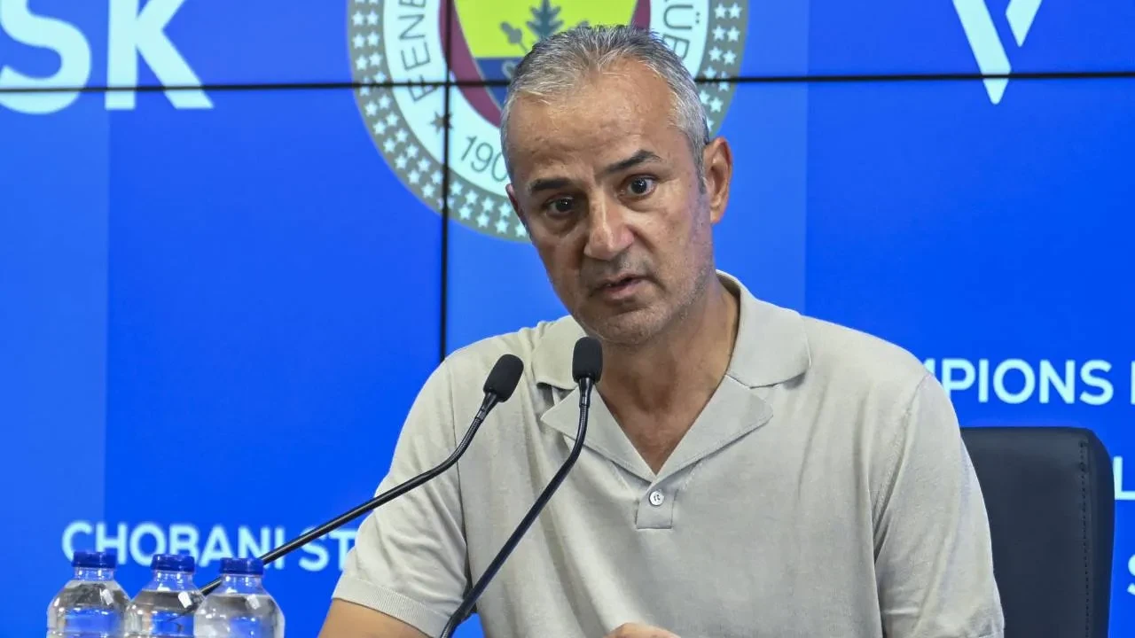 Fenerbahçe'de İsmail Kartal, Sturm Graz galibiyetini değerlendirdi! "3 ya da 4 olabilirdi"