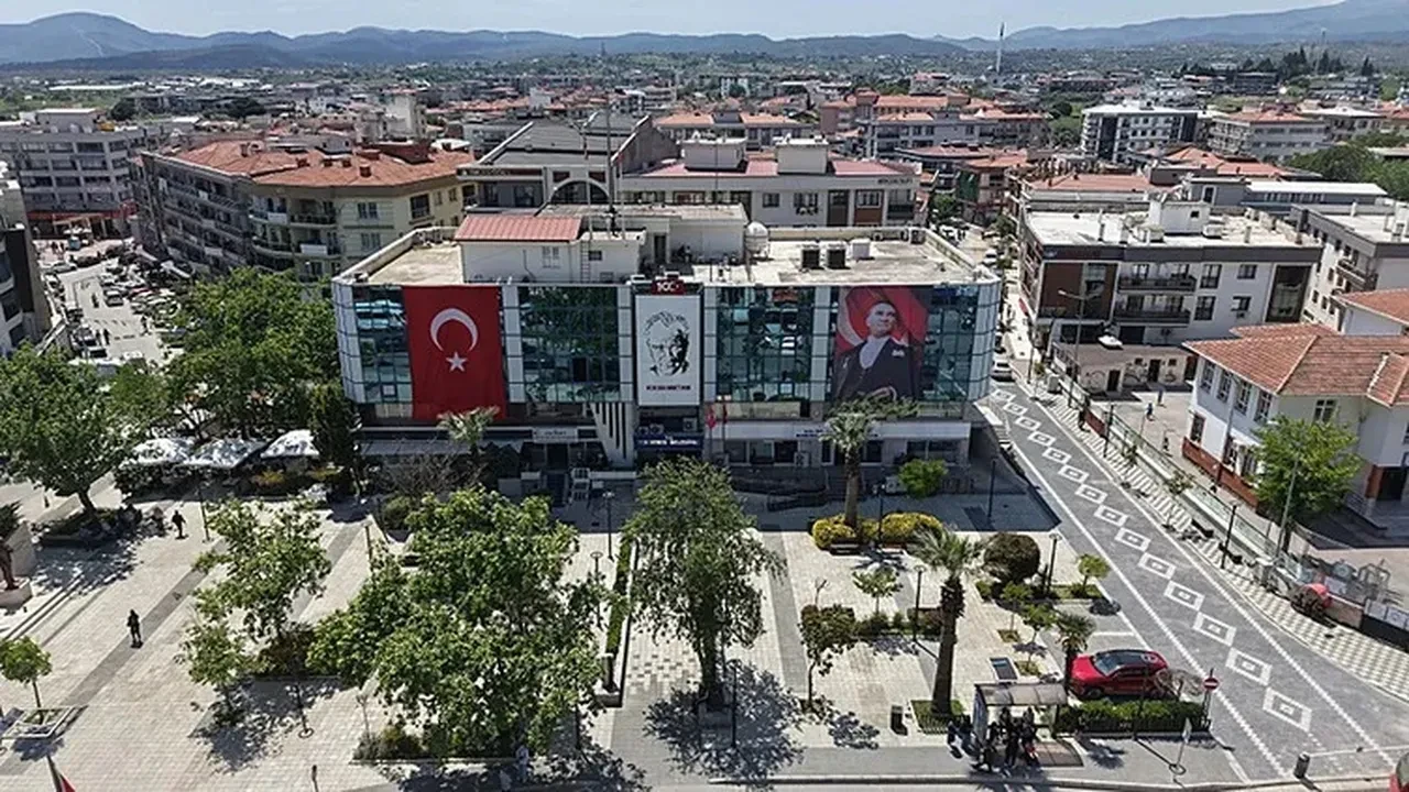 Menderes Belediyesi’nin kirli yolsuzluk ağı deşifre oldu! Rüşvette taksit imkanı dikkat çekti
