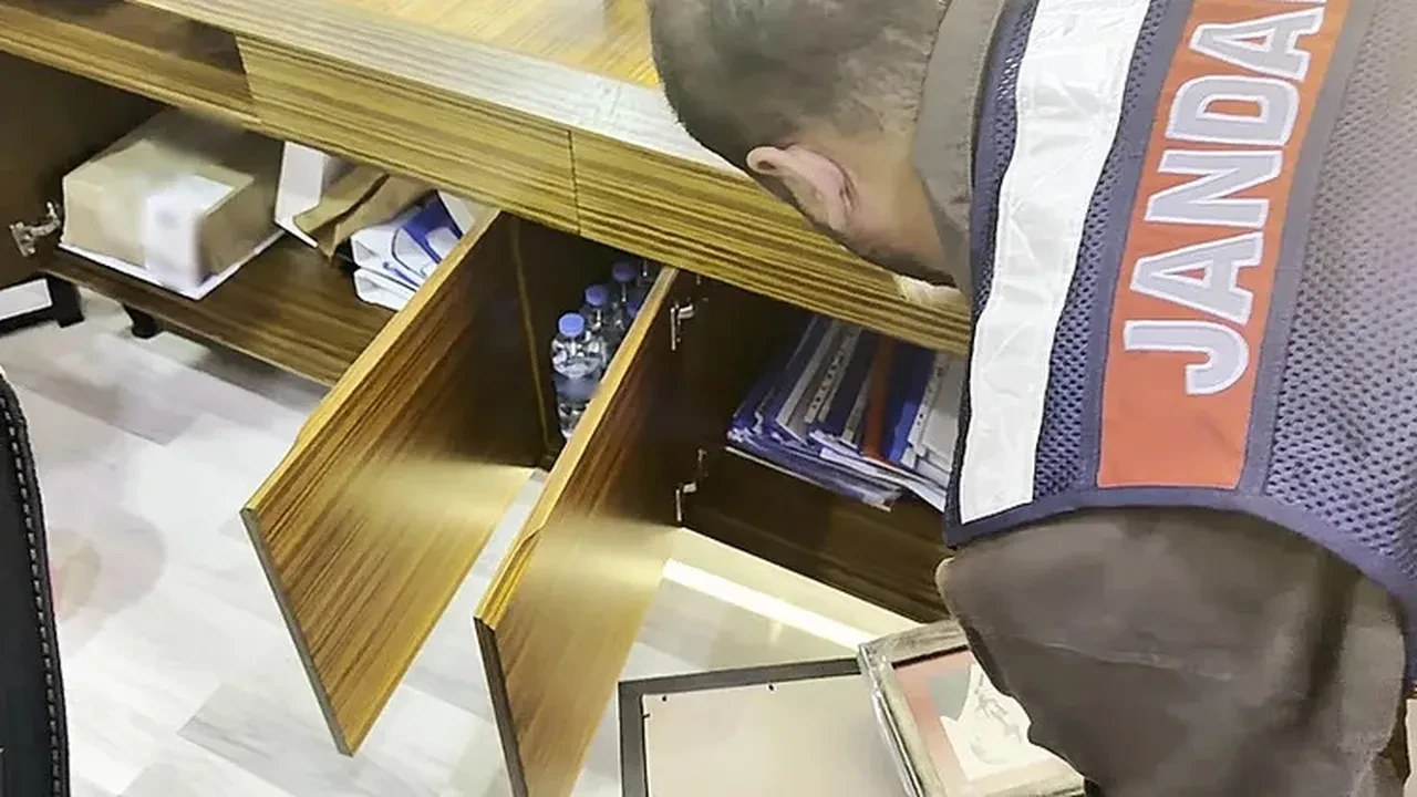 Menderes Belediyesi’nin kirli yolsuzluk ağı deşifre oldu! Rüşvette taksit imkanı dikkat çekti