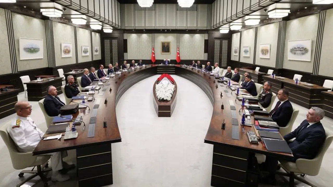 MGK toplantısı sonrası 8 maddelik bildiri! Terörsüz Türkiye mesajı ve FETÖ vurgusu dikkat çekti