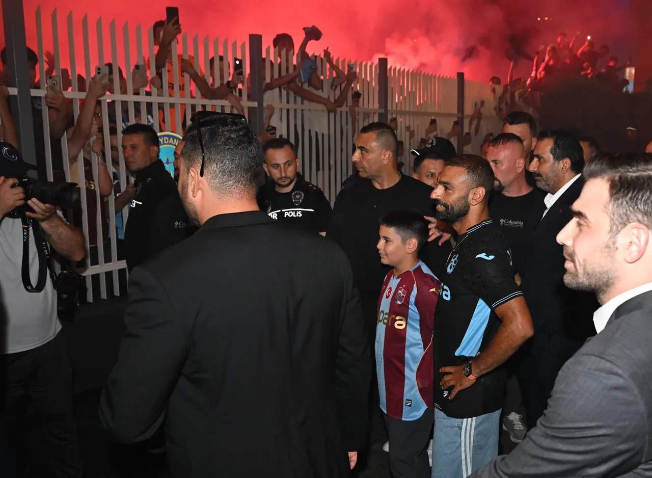 Mohamed Salah geldiği gibi kasayı doldurdu! Trabzonspor'da kombine satışları patladı, Passolig'in sitesi kilitlendi