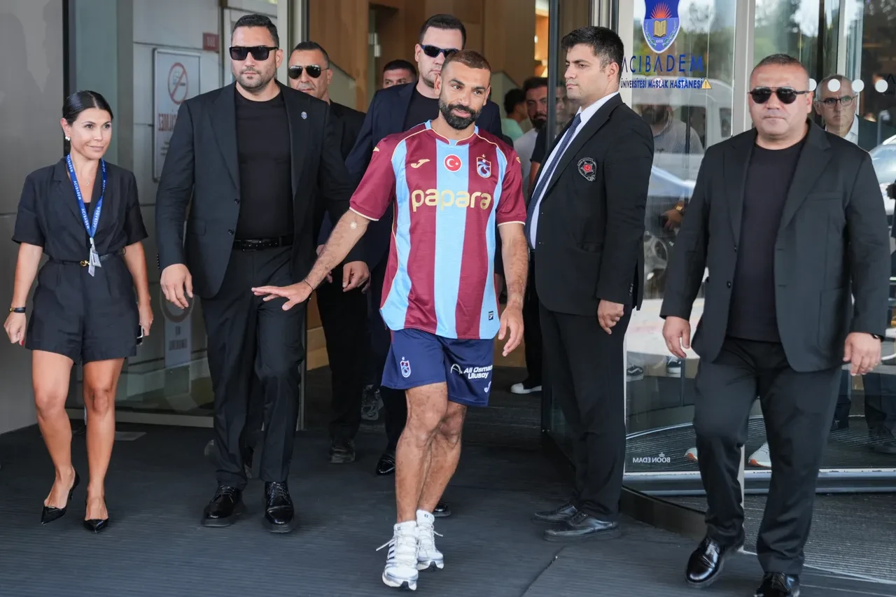 Mohamed Salah geldiği gibi kasayı doldurdu! Trabzonspor'da kombine satışları patladı, Passolig'in sitesi kilitlendi