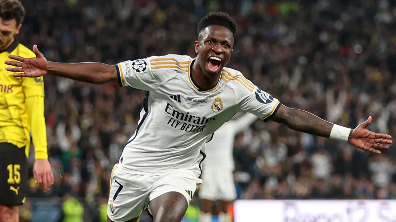 Real Madrid'de Vinicius Junior gelişmesi! İspanya devi resmen açıkladı