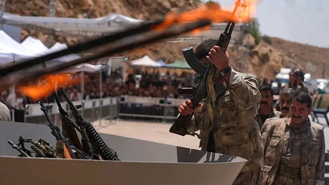 Terörsüz Türkiye sürecinde PKK silahları tamamen ne zaman bırakacak? AK Partili Galip Ensarioğlu açıkladı