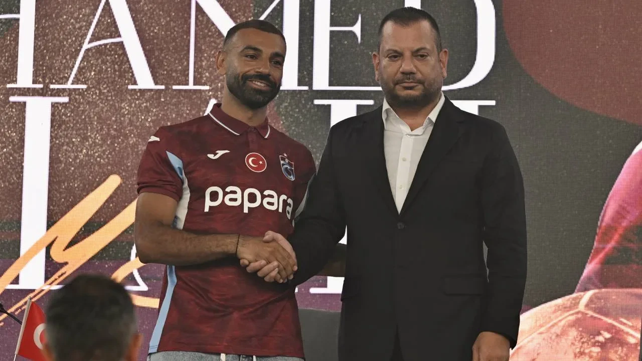Trabzonspor'da Mohamed Salah için imza töreni düzenlendi! Mısırlı yıldız, Papara Park'ta taraftarlarla buluştu
