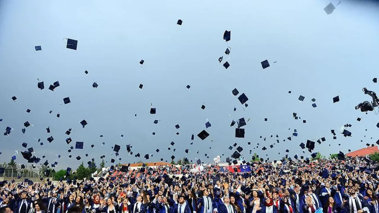 Üniversite diploması cep yakıyor! Eğitim ücretleri 8 yılda 29 kat arttı