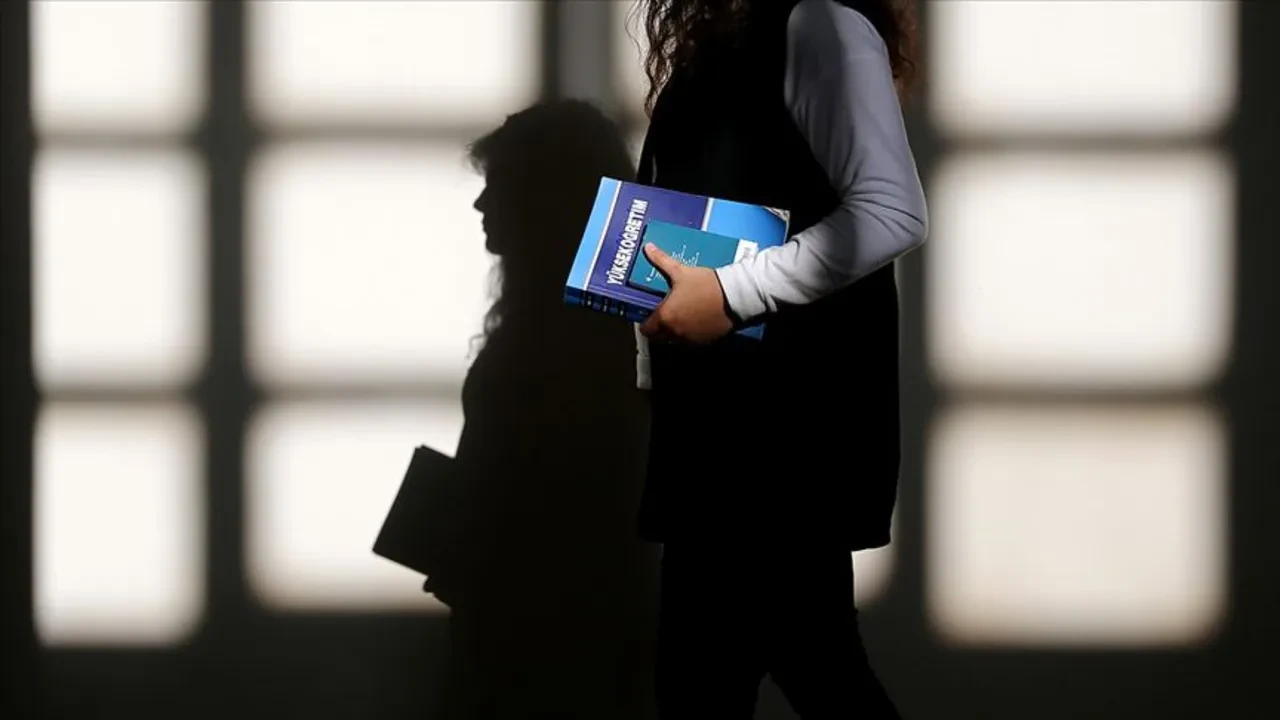Üniversite diploması cep yakıyor! Eğitim ücretleri 8 yılda 29 kat arttı