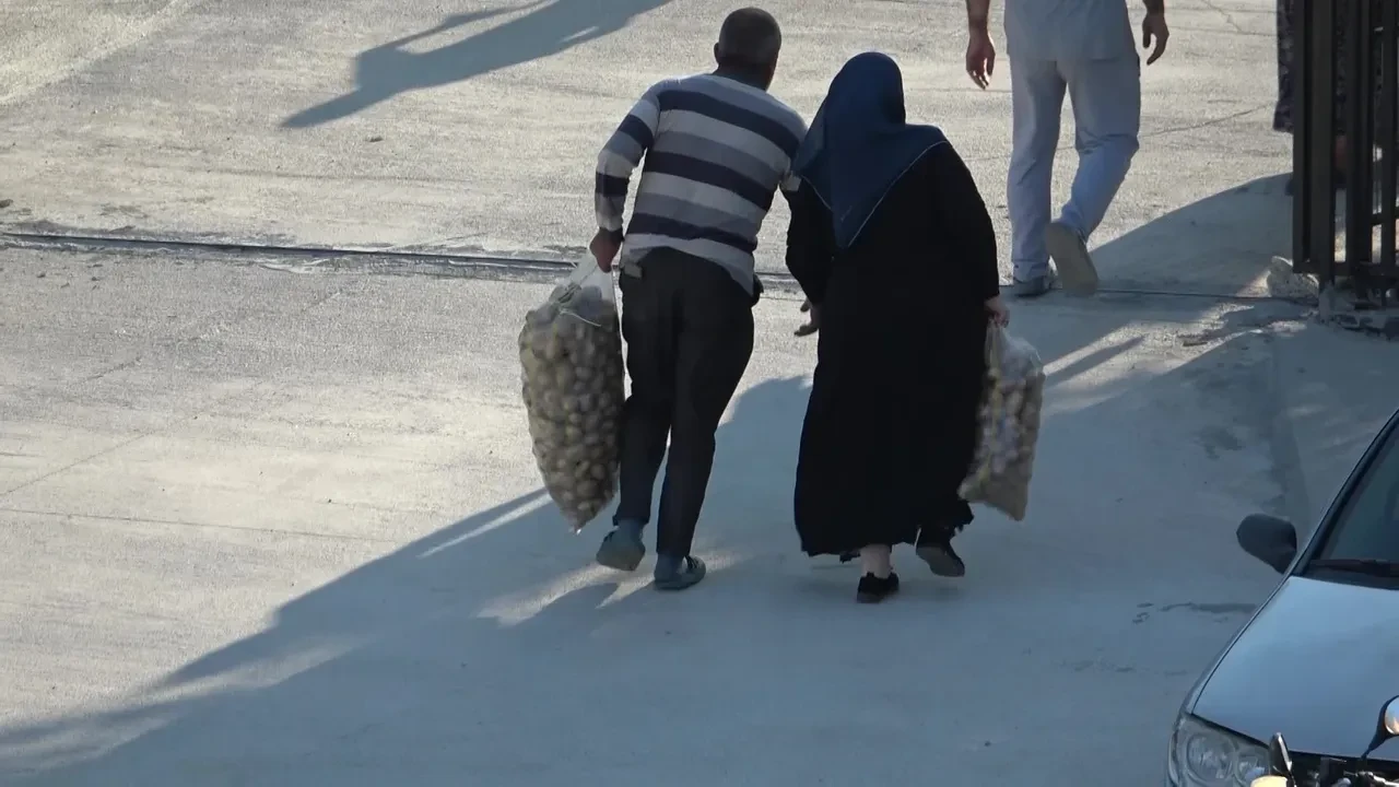 Verim çok olunca bedava dağıttı! 6 ton ürün 10 dakikada tükendi