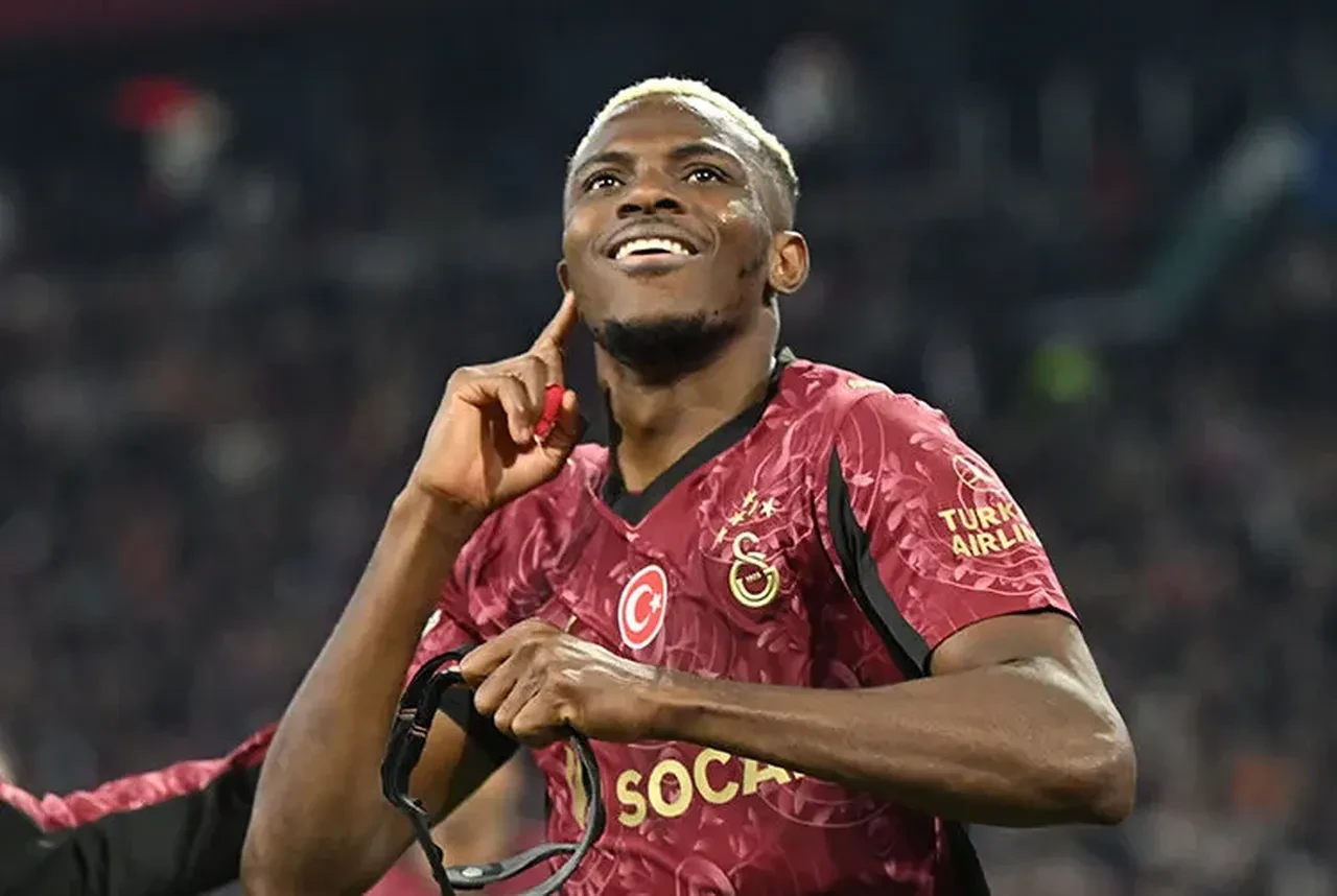 Victor Osimhen Avrupa devi için maaşında indirime gidiyor! İspanyollardan sürpriz transfer iddiası