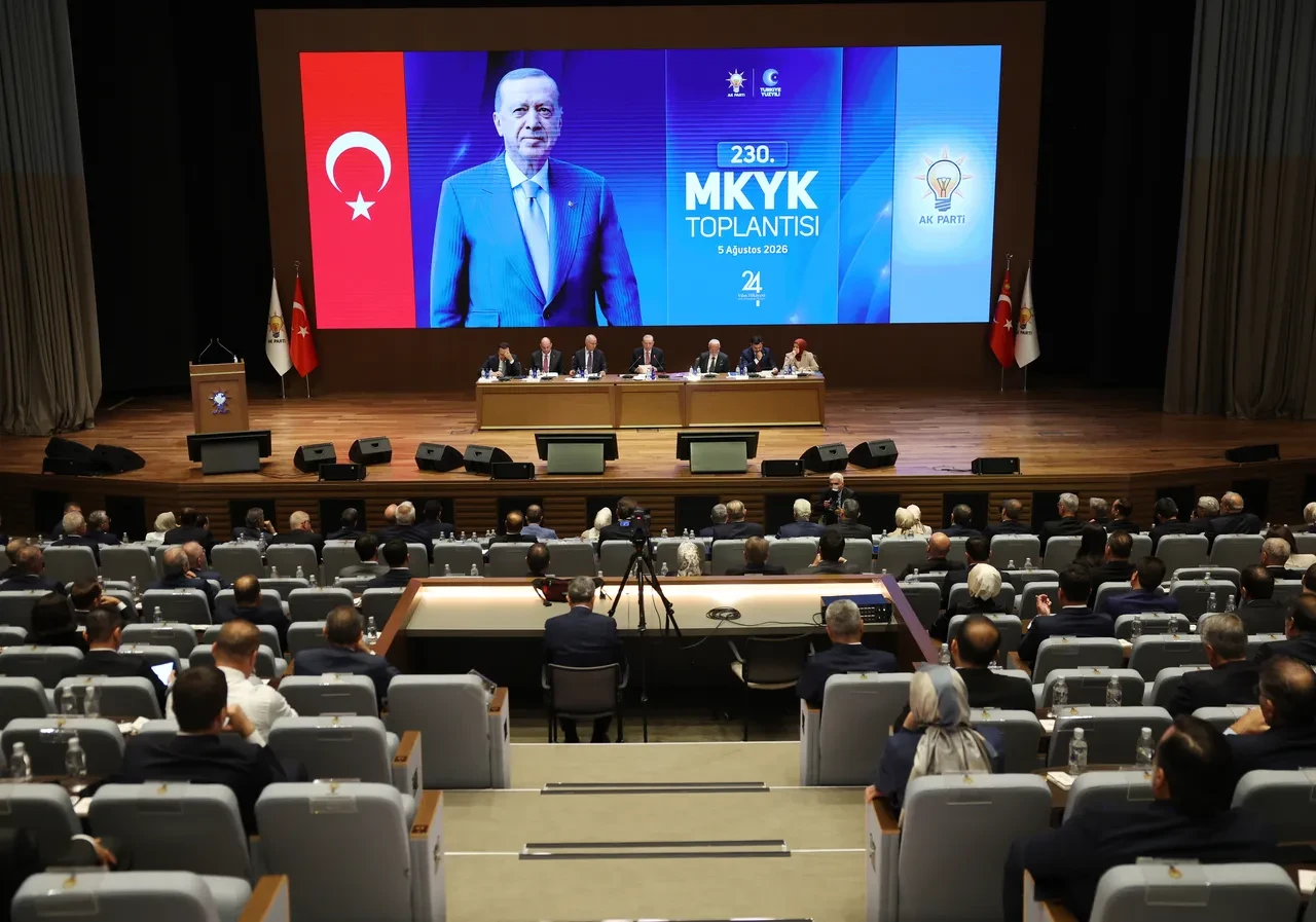 AK Parti 81 ilde sahaya iniyor! Cumhurbaşkanı Erdoğan teşkilata talimat verdi