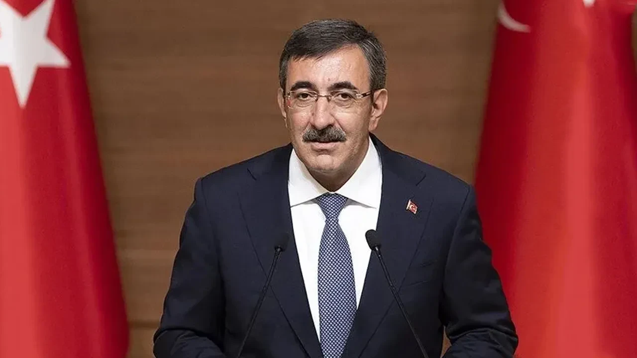 Cevdet Yılmaz Cumhurbaşkanlığına vekalet edecek! Tezkere Resmi Gazete'de