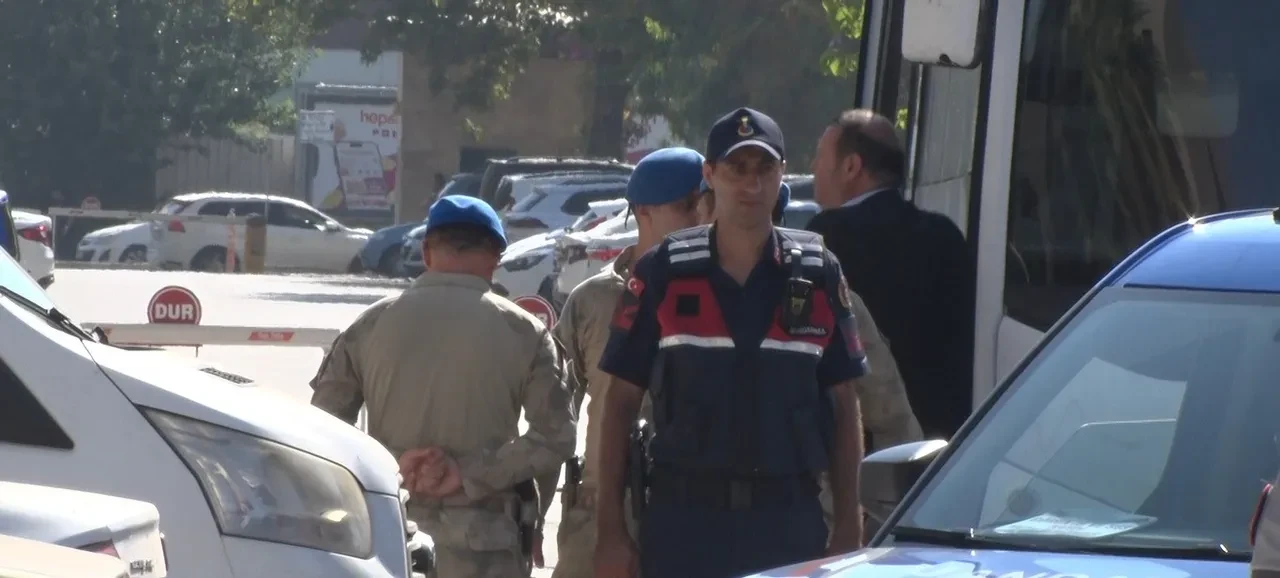 CHP'li Menderes Belediye Başkanı İlkay Çiçek'e kesin ihraç talebi