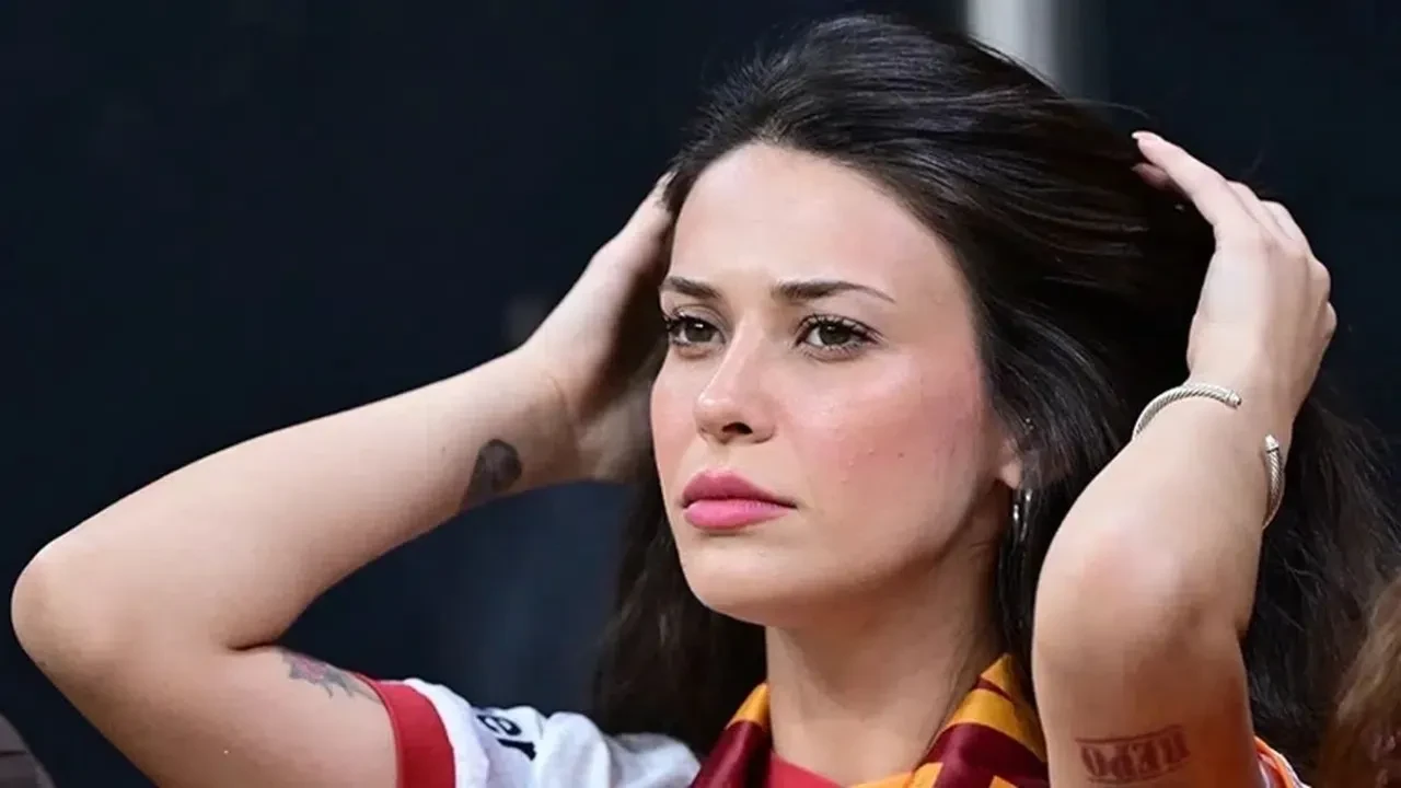 Devrim Özkan babaannesini kaybetti! Aşk Tesadüfleri Severken 3’ün setine veda ederken acı haberle sarsıldı!