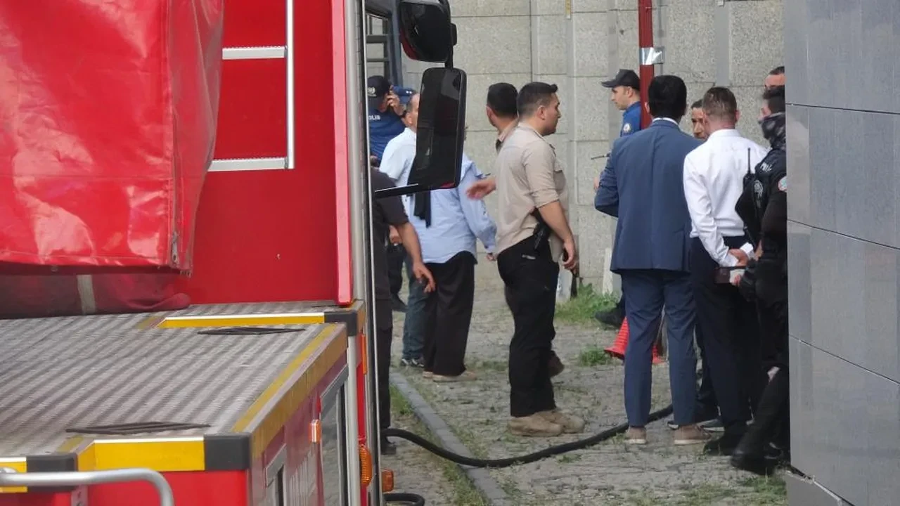 Erzurum Adliyesi arşivinde yangın çıktı: Başsavcılıktan resmi açıklama geldi