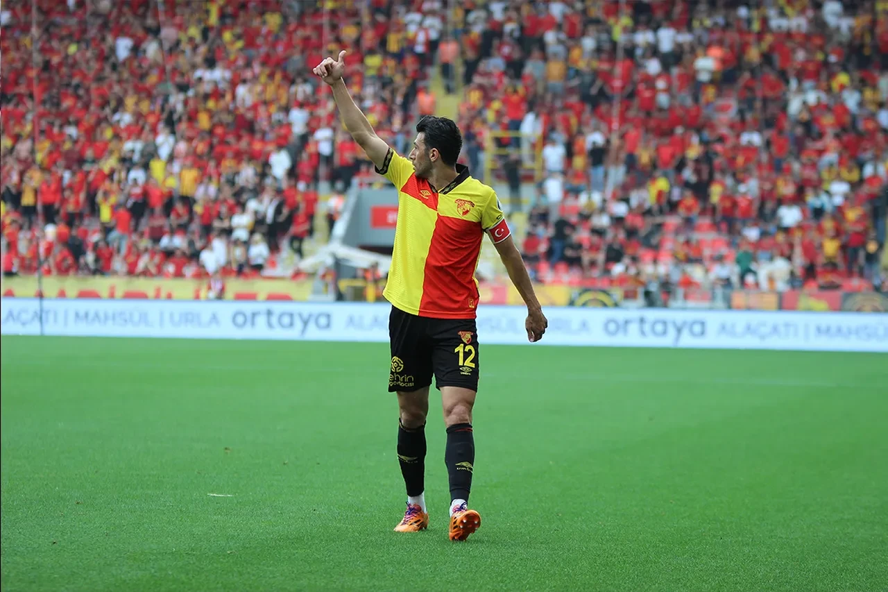 Göztepe Trabzonspor maçı hangi kanalda, Salah oynayacak mı? Jübile maç kadrosu açıklandı