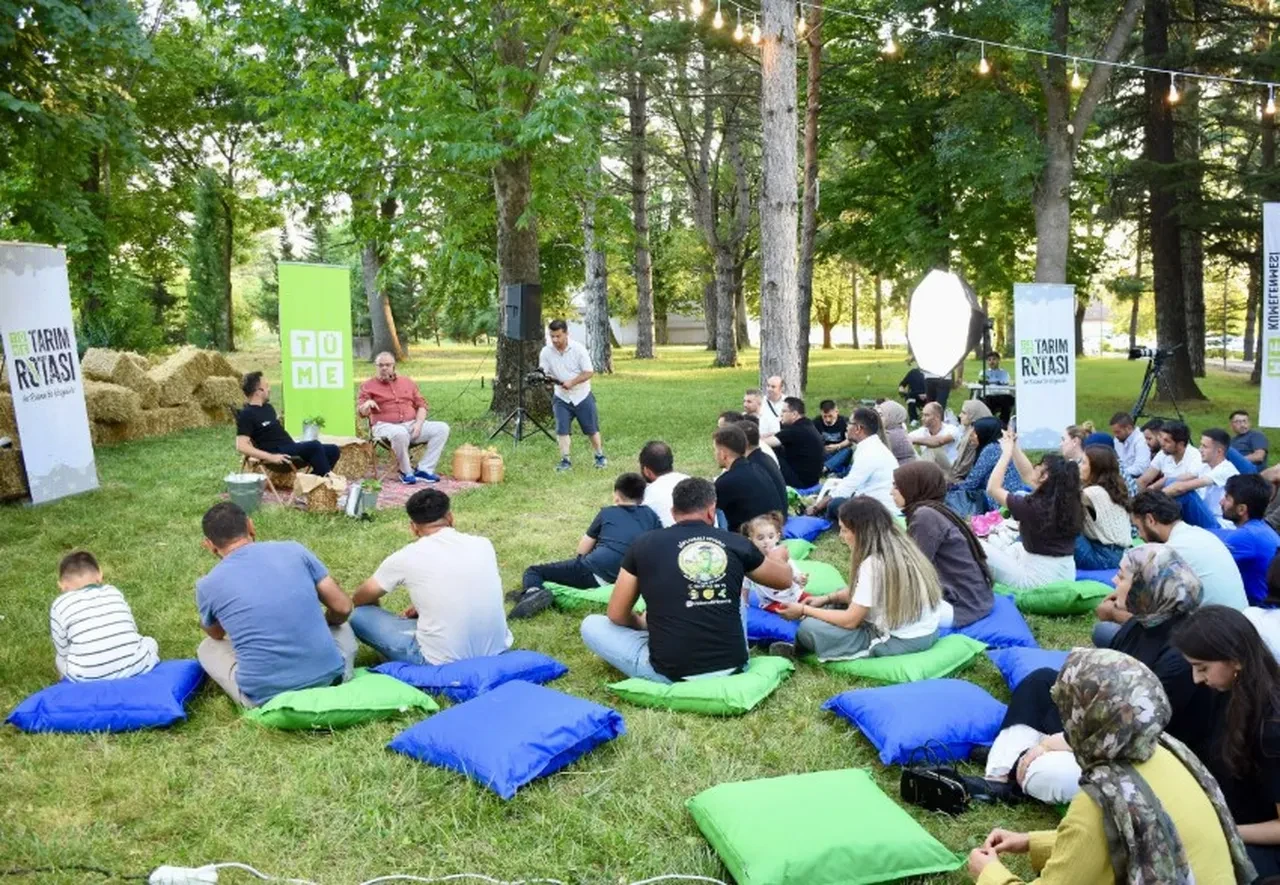 TEKNOFEST kuşağı şimdi de tarımı dönüştürecek: Tokat'ta "TÜME Tarım Rotası Programı" yapıldı