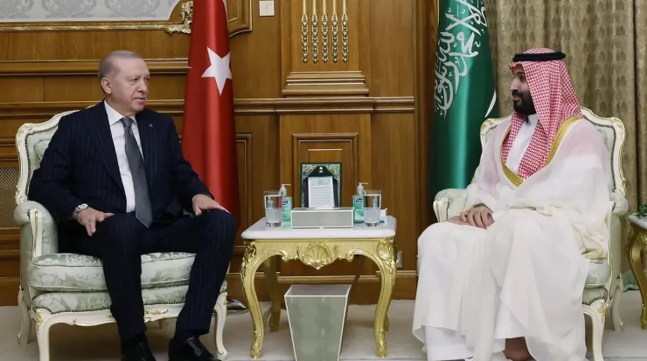 Türkiye'den Mekke Anlaşması ile Orta Doğu'ya stratejik mesaj! Cihat Yaycı'dan dikkat çeken analiz: 'İlk kez üç çok farklı kapasite...'